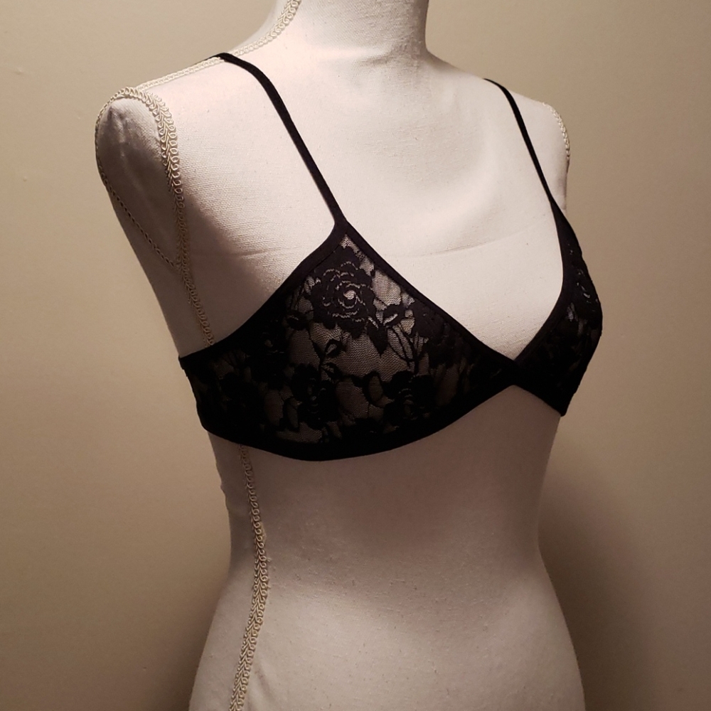 Black lace bralette - Size Medium